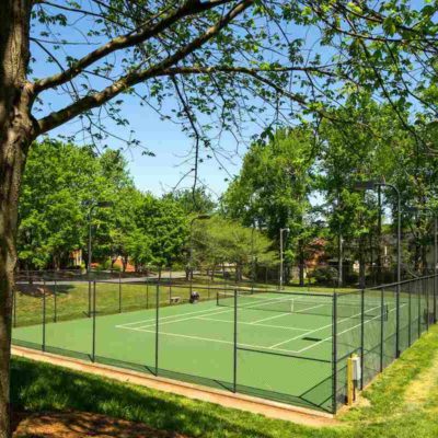 Strawberry Hill Apartments Tennis Courts