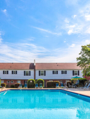 Elmhurst At Sedgefield pool view