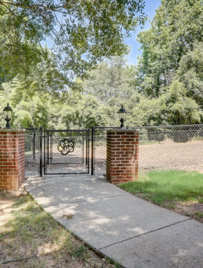 Strawberry Hill walkway